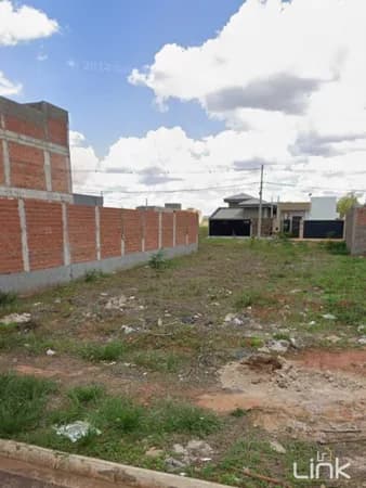 Terreno 10 x 24 (240 m2)