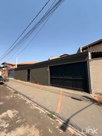 ✨ Casa Recém-Reformada à Venda – Conforto e Modernidade em Excelente Localização ✨