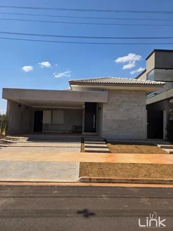 Casa à Venda no Bairro Tamboré - Barretos/SP