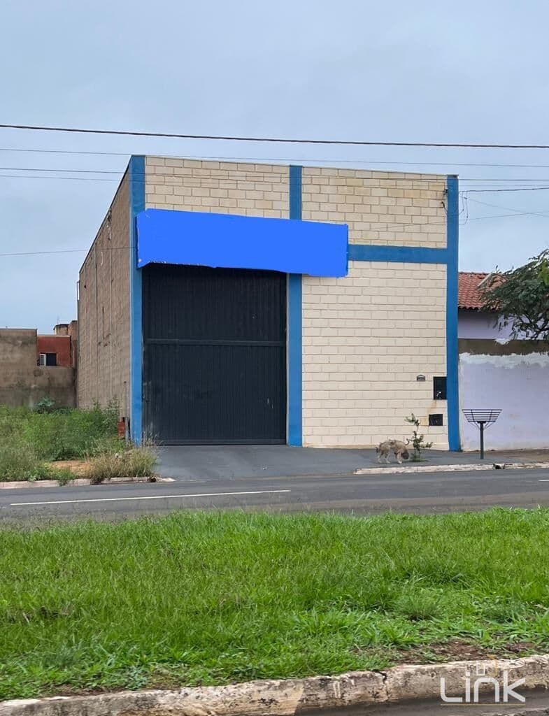 Pavilhão/Galpão à Venda no Bairro Jardim dos Coqueiros - Barretos/SP