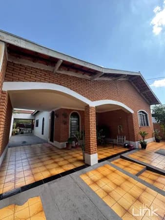 Casa à Venda no Bairro América - Barretos/SP