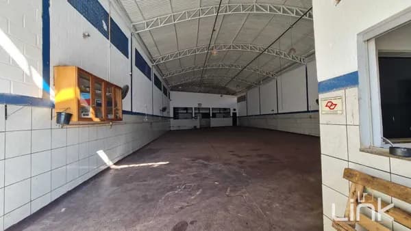 Pavilhão/Galpão à Venda no Bairro América - Barretos/SP