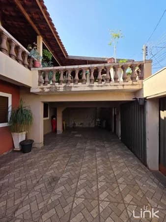 Sobrado à Venda no Bairro Zequinha Amêndola - Barretos/SP