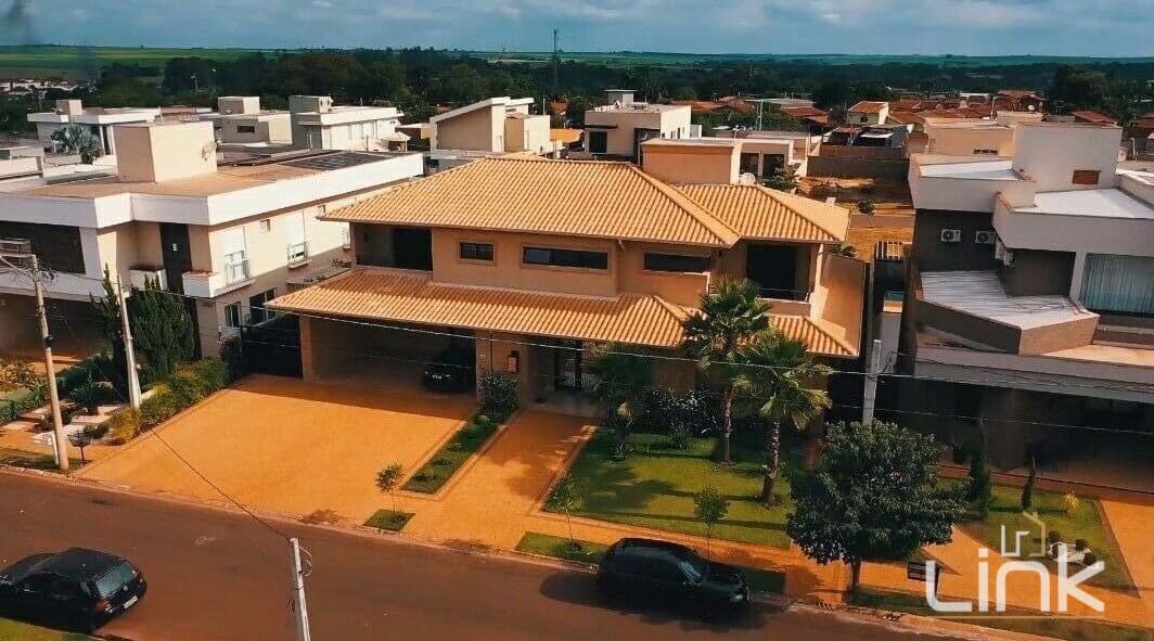 Sobrado de Alto Padrão 5 Suites em condomínio fechado
