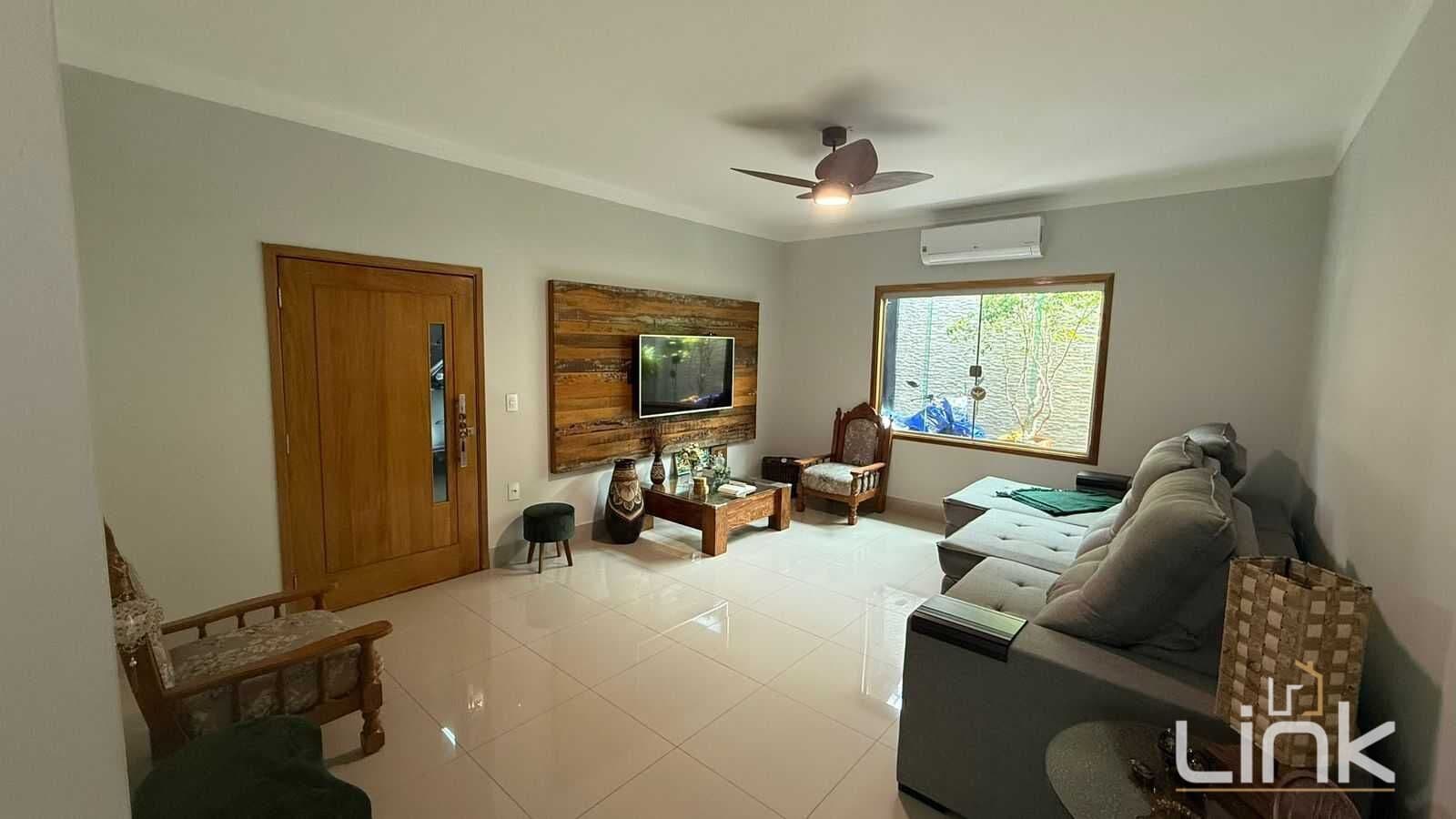 Casa à Venda no Bairro Conjunto Habitacional Michel Jorge Naben - Barretos/SP