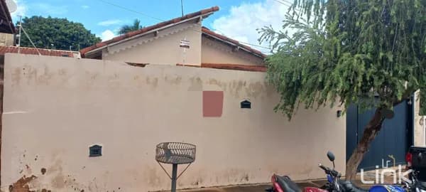 Casa Padrão à Venda