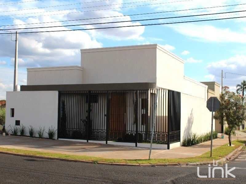 Casa à Venda no Bairro Jockey Club - Barretos/SP