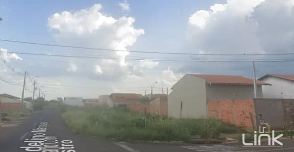 Terreno à Venda