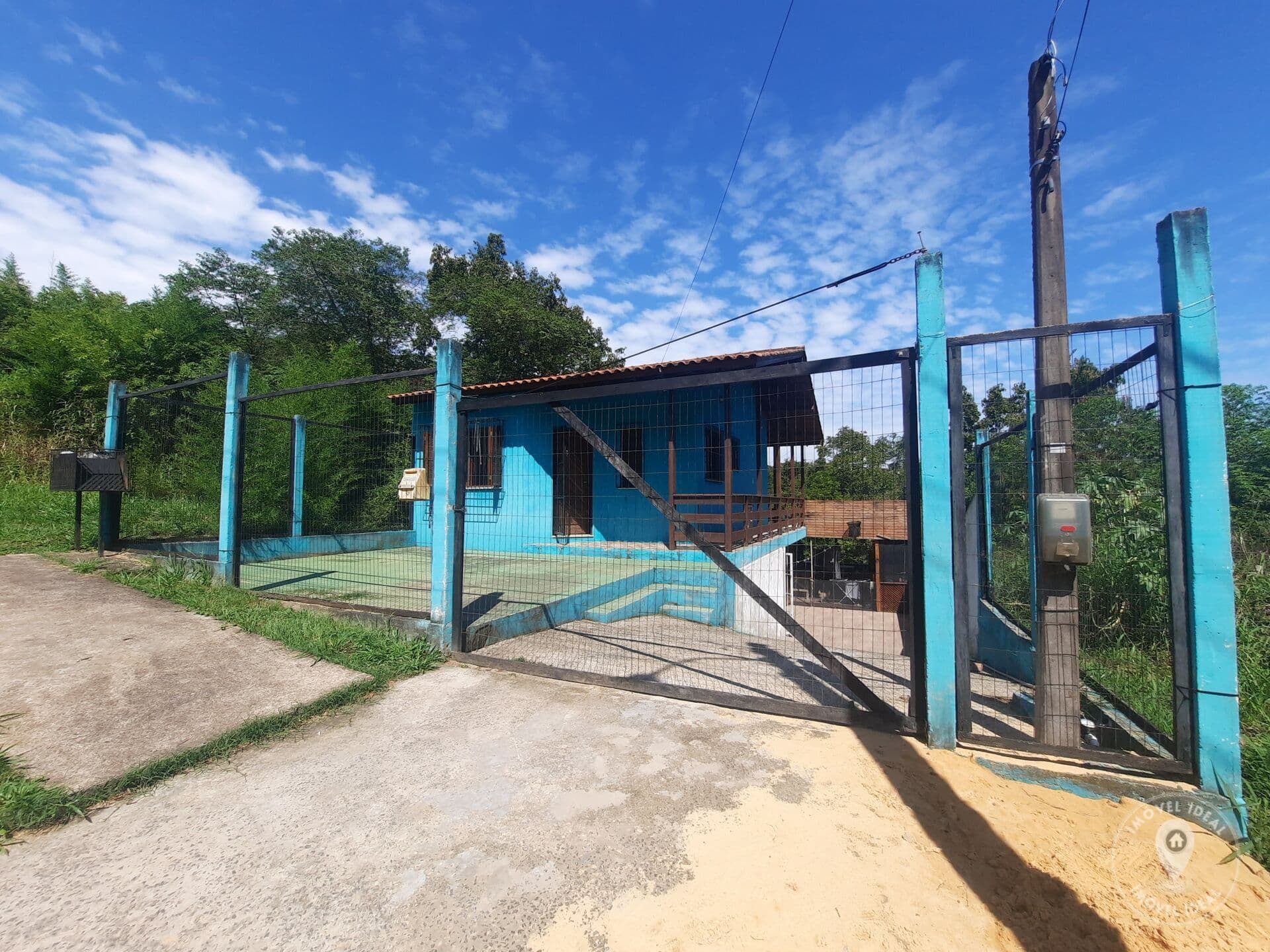 Casa no Vivendas do Parque na Viamópolis - 3 dorm. c/1Suíte e Piscina