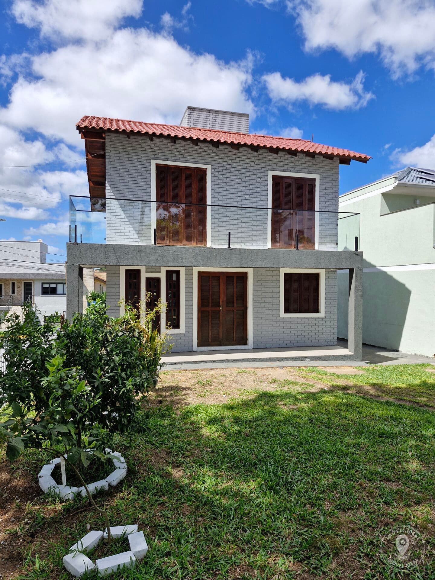 Casa 2 Suítes, Amplo Terreno de Esquina no Condomínio Cantegril, Viamão/RS
