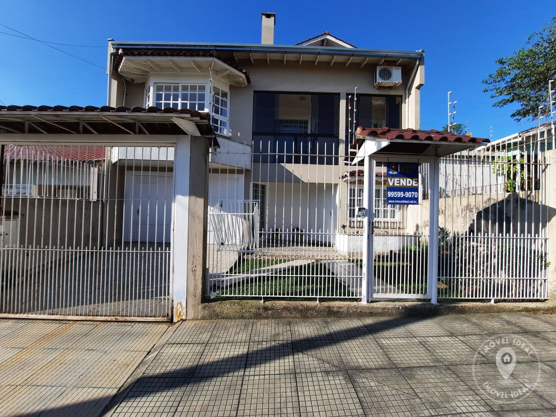 Casa no bairro Viamópolis, 4 dorm c/1 Suíte c/Closet, Espaço Gourmet e Piscina