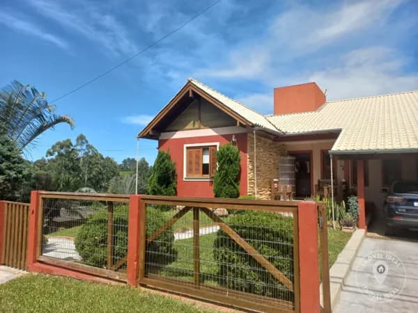 Casa 3 Dormitórios e Piscina em Condomínio Fechado Viamão/RS.