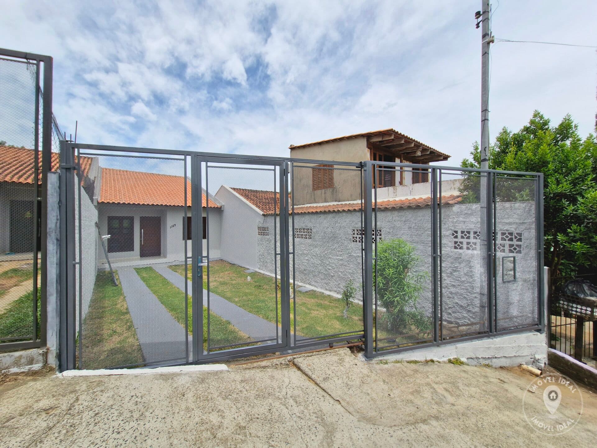 Casa 3 dorm c/1 Suíte - Amplo Pátio Privativo - Pronta p/Morar em Viamão/RS