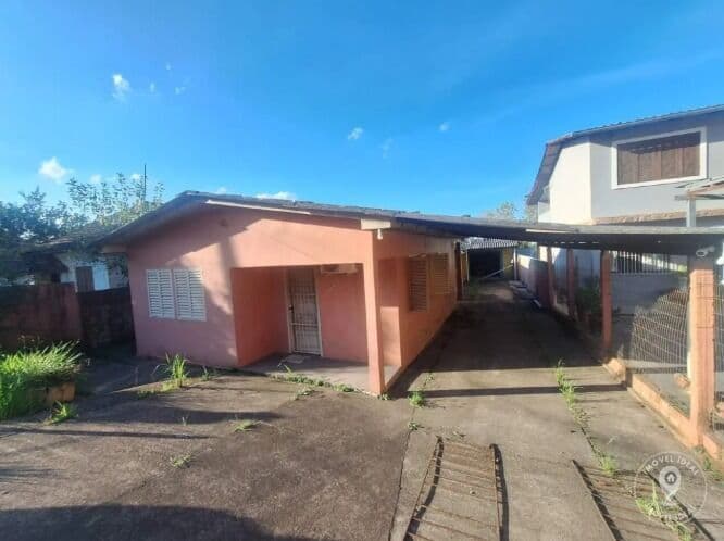 Imóvel com Amplo Pátio e 2 casas à venda - Rodovia Tapir Rocha - Viamão/RS