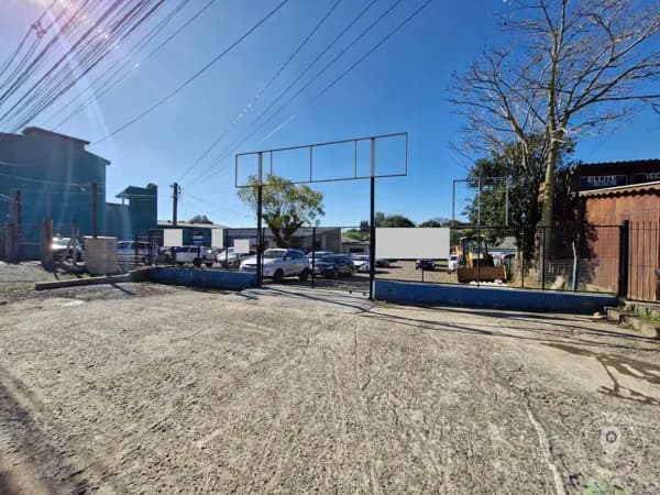 Terreno Comercial em Frente ao Colégio Marista - 900m²