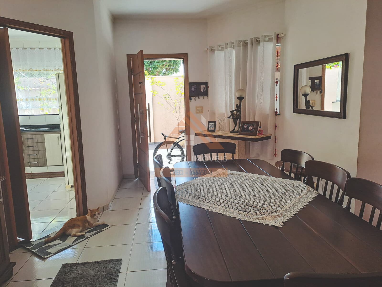 Casa à venda com Edícula no bairro Universal - Araraquara-SP
