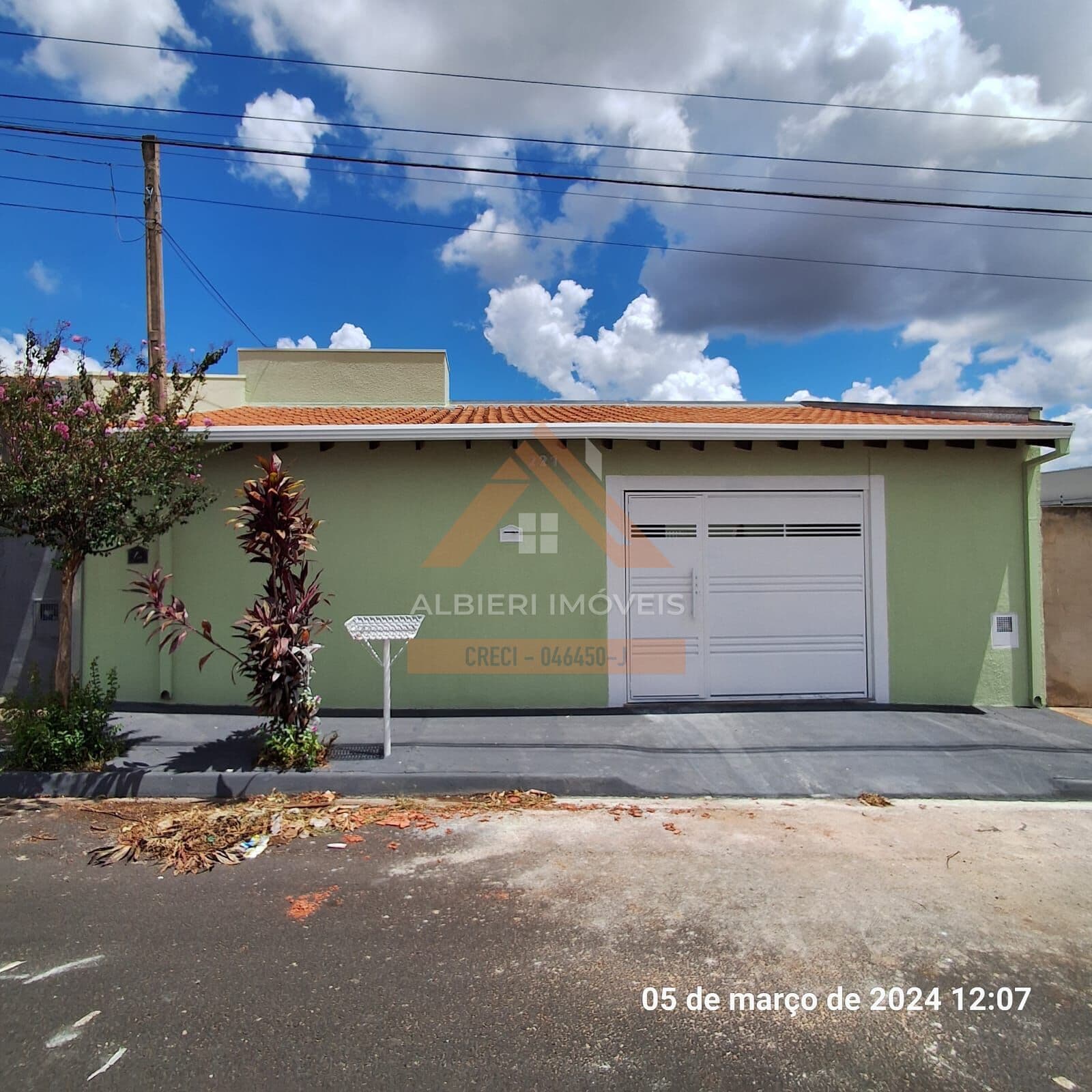 Casa á venda - Jardim dos Oitis - Abaixo do Valor
