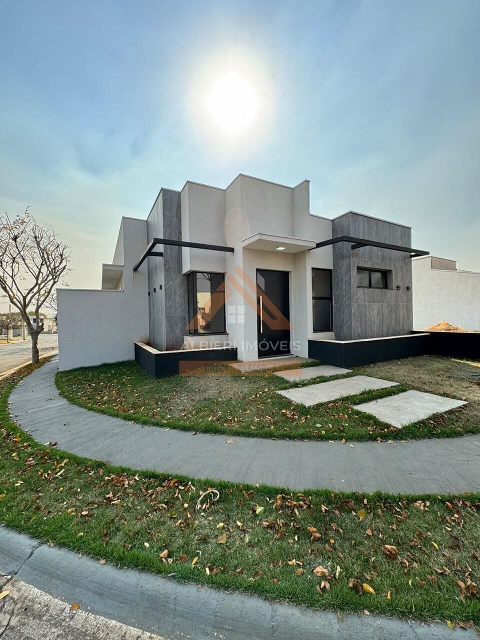 Casa alto padrão à venda no condomínio Alvorada - Araraquara-SP