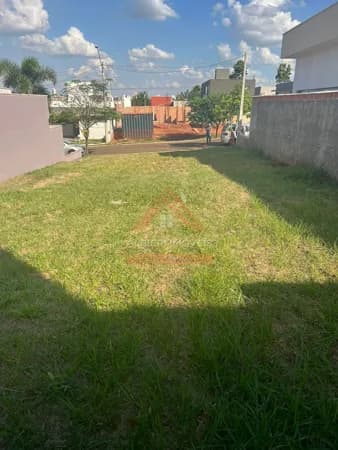 Terreno à venda no Condomínio Village Damha II - Araraquara