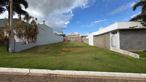 Lote alto padrão à venda no condomínio Buona Vita - Araraquara-SP