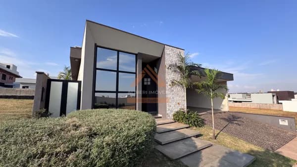 Casa à vendo no Condomínio Quinta das Laranjeiras - SP
