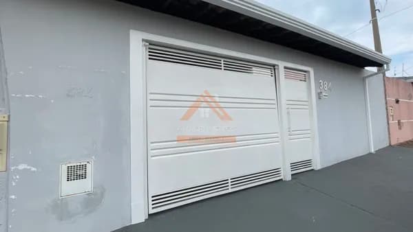 Casa Padrão à venda no Jd dos Oitis - Araraquara SP