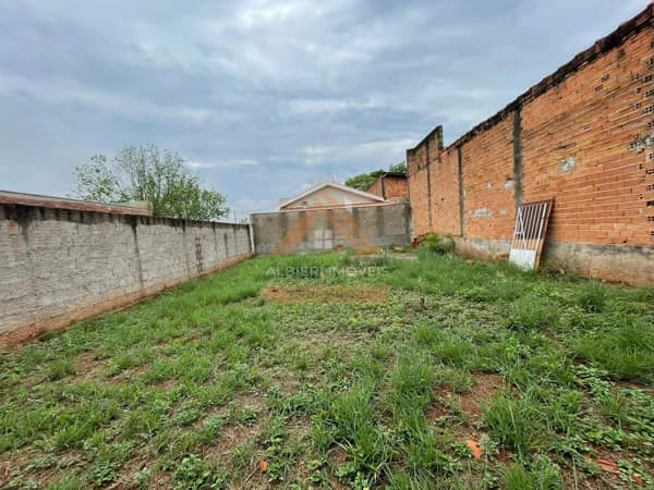 Terreno à venda no Bairro Adalberto Roxo - Araraquara-SP