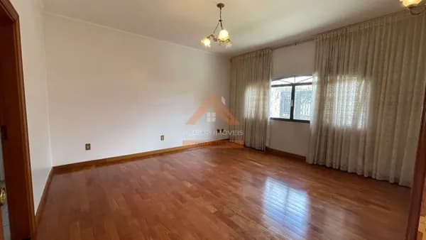 Casa Padrão à venda na Vila Xavier - Jd Tabapuã