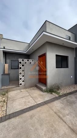 Casa Padrão à venda no Parque das Laranjeiras - Araraquara SP