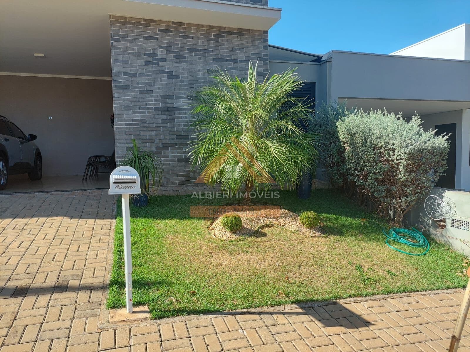 Casa em Condomínio Veredas do Campo