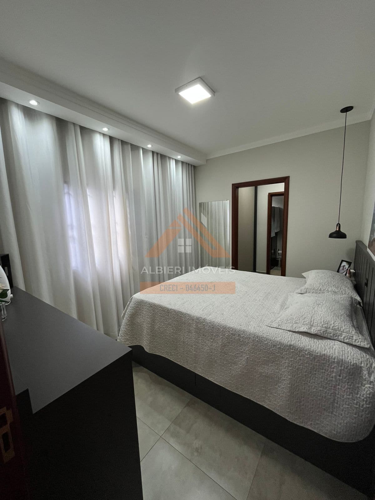 Casa Padrão à venda no Jd. Pinheiros - Araraquara SP