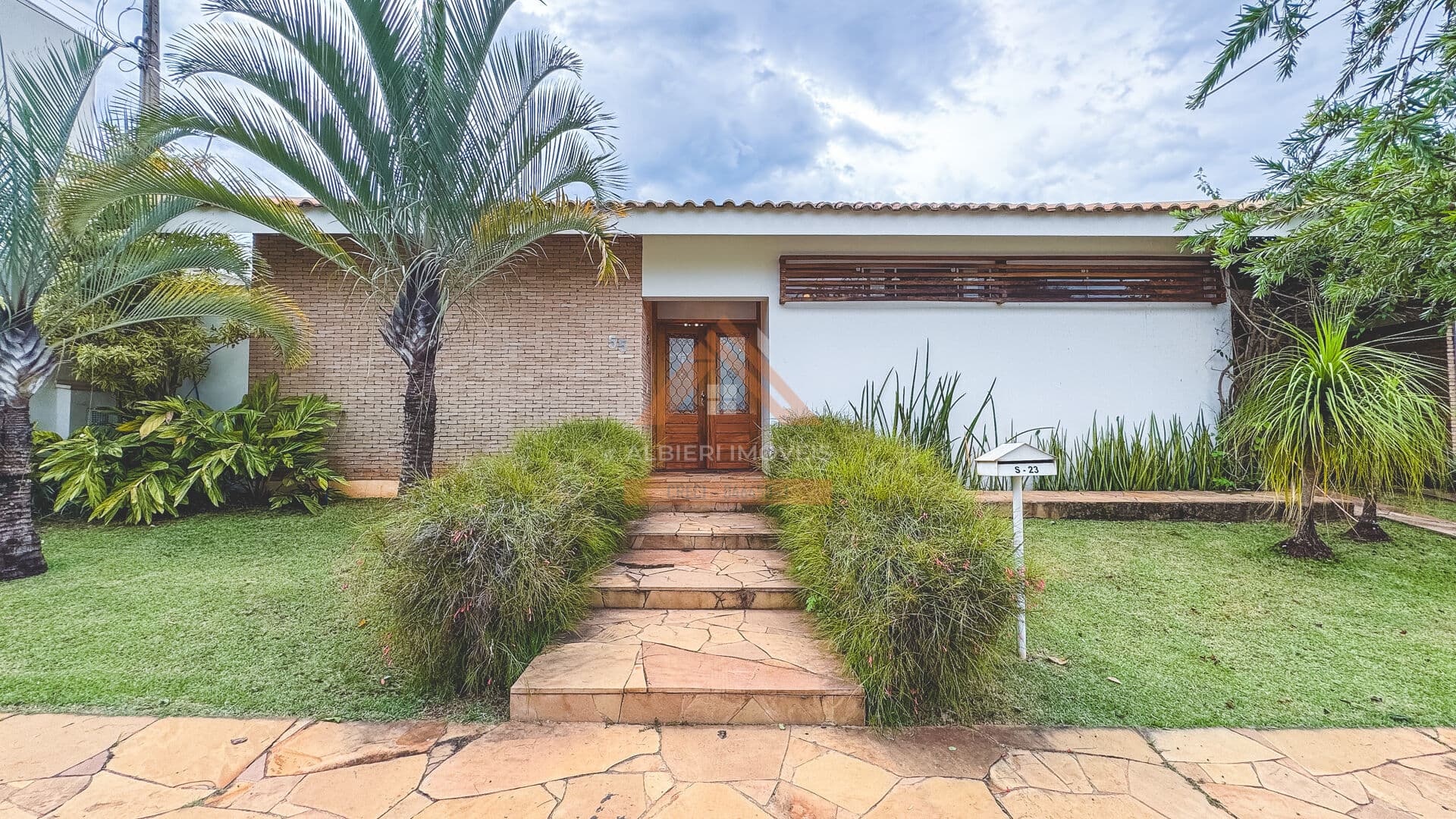 Casa alto padrão à venda no condomínio Parque Residencial Damha ( Damhão) - Araraquara-SP