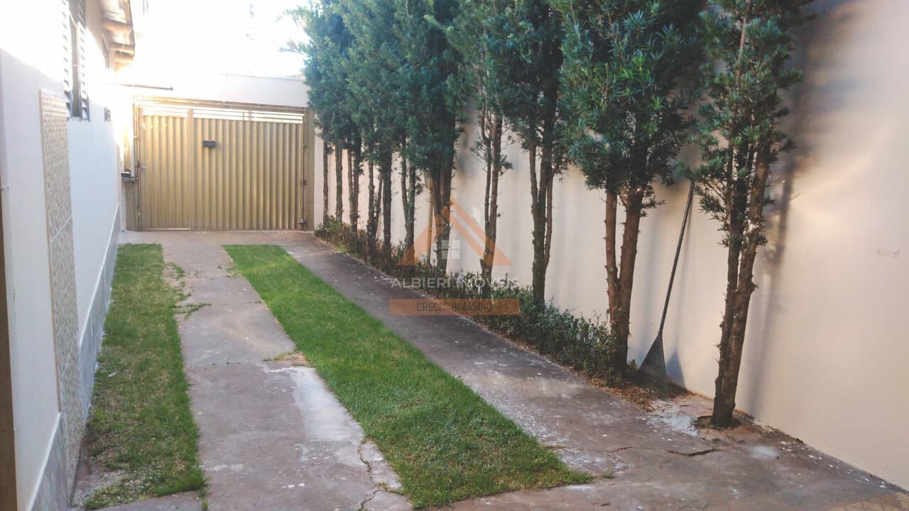 Casa Padrão à venda no Jardim Serra Azul - Araraquara-SP
