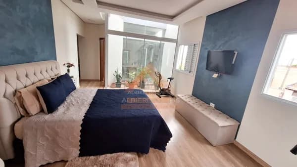 Casa Sobrado à venda no Jd Oitis - Araraquara SP