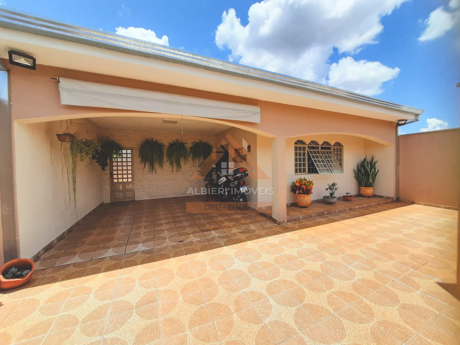 Casa à venda no JD das Estações - Araraquara-SP
