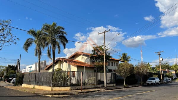 Casa Alto Padrão para Fins Comerciais na Fonte