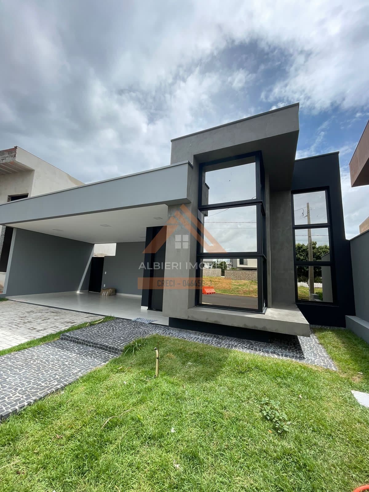 Casa em Condomínio Village Damha III