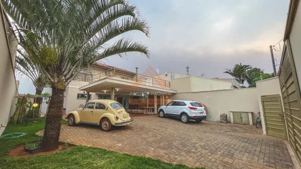 Sobrado Alto Padrão à Venda em frente ao Seis na Vila Xavier - Araraquara-SP