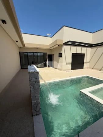Casa de Alto Padrão de 4 quartos com 3 suites á venda Cidade das Flores