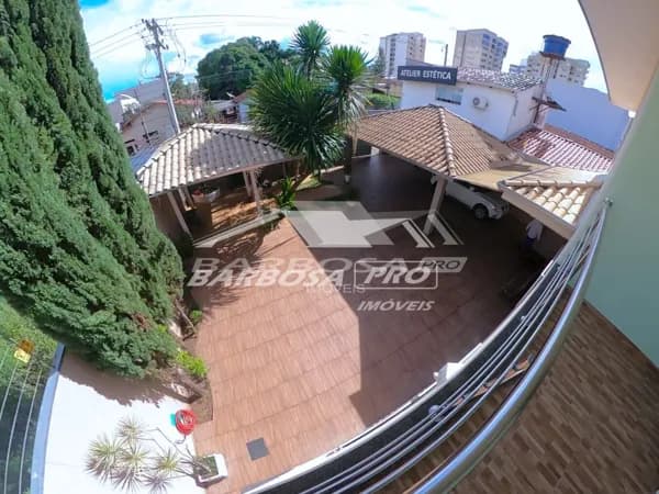 Casa sobrado residencial ou comercial com elevador para venda em Caldas Novas