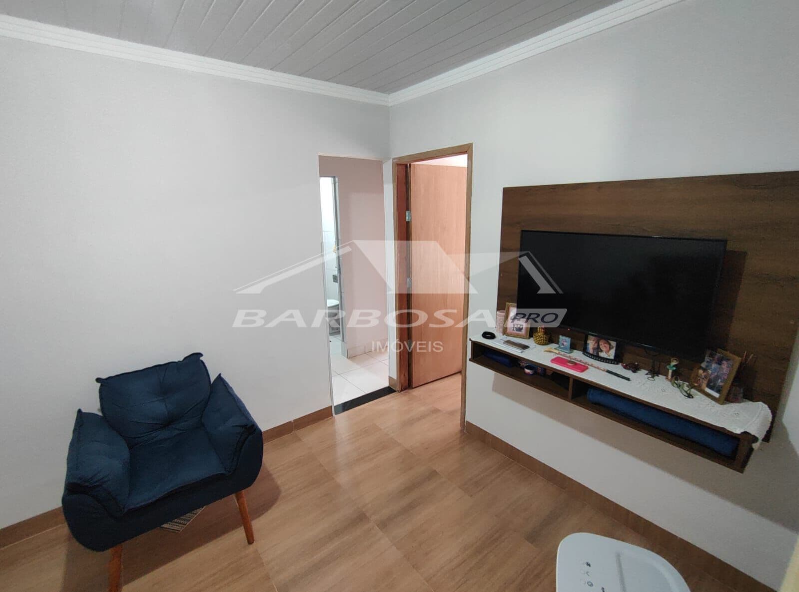 Casa com 2 quartos e e edícula juntas para venda