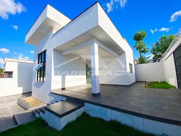 Casa de esquina á venda com 3 quartos no Bairro Itaguai