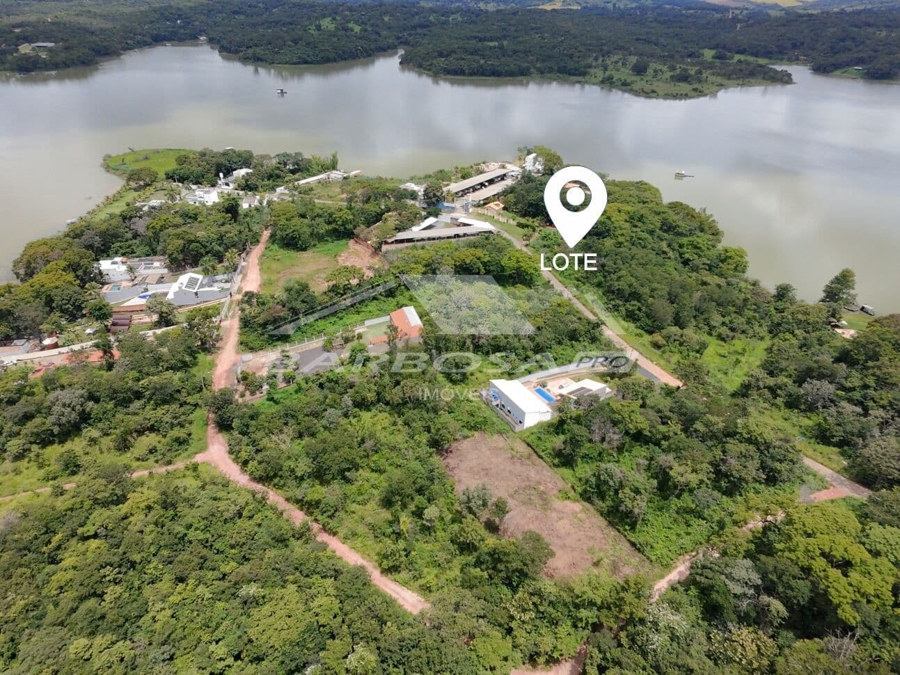 Aréa com 1.437,05 m² á venda as margens do Lago Corumbá - Caldas Novas