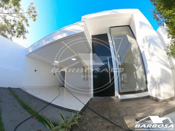 Casa com piscina para venda em Caldas Novas