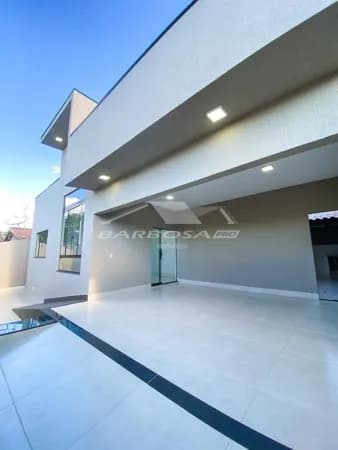 Casa á venda de 3 quartos no Bairro Itaguai