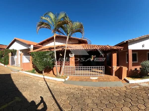 Casa para venda perto do Atacadão Assaí em Caldas Novas