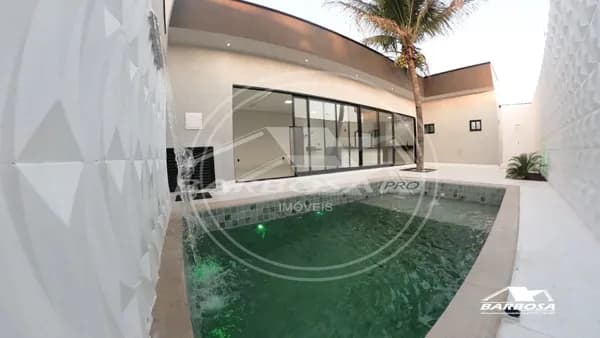 Casa nova alto padrão 3 suítes com piscina