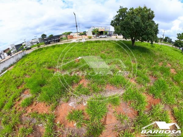 Lote com 1.440 metros em Avenida Comercial para venda Caldas Novas