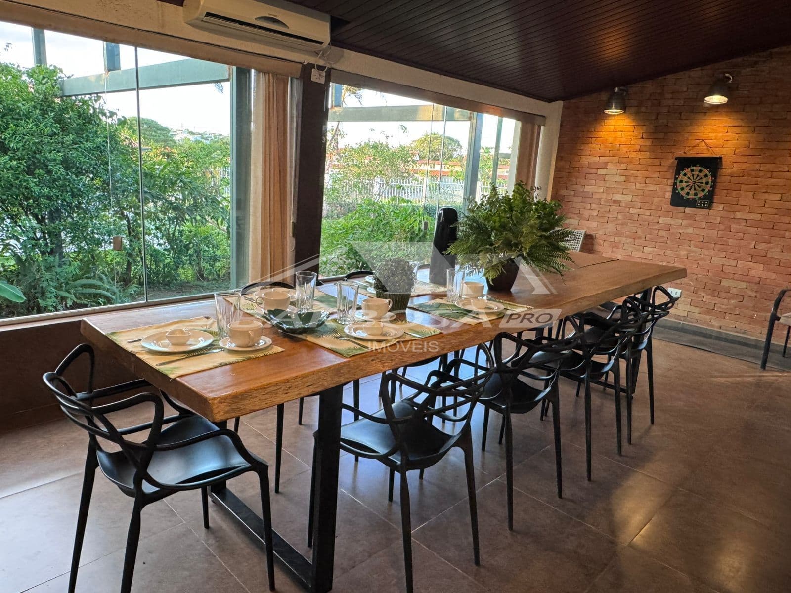 Casa com 3 quartos uma suite á venda no Condominio Village