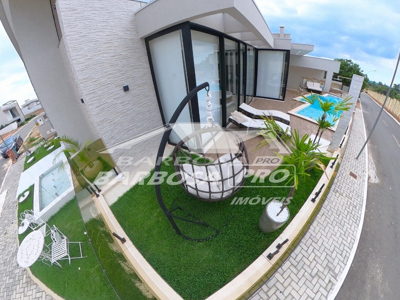 Casa 4 suítes alto padrão para venda em condomínio de Caldas Novas